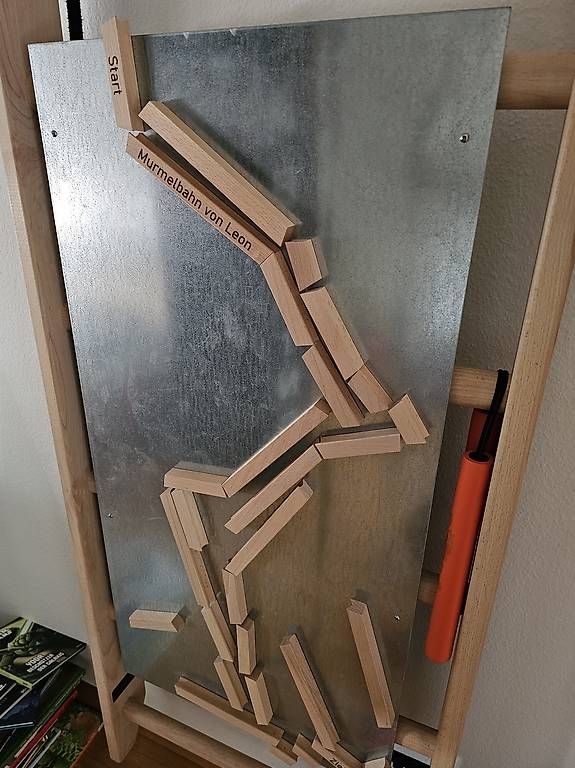 Giocattoli: Magnetische Gluggerbahn inkl. Magnet Tafel – Usato da Allschwil venduto da Ozdingo 1