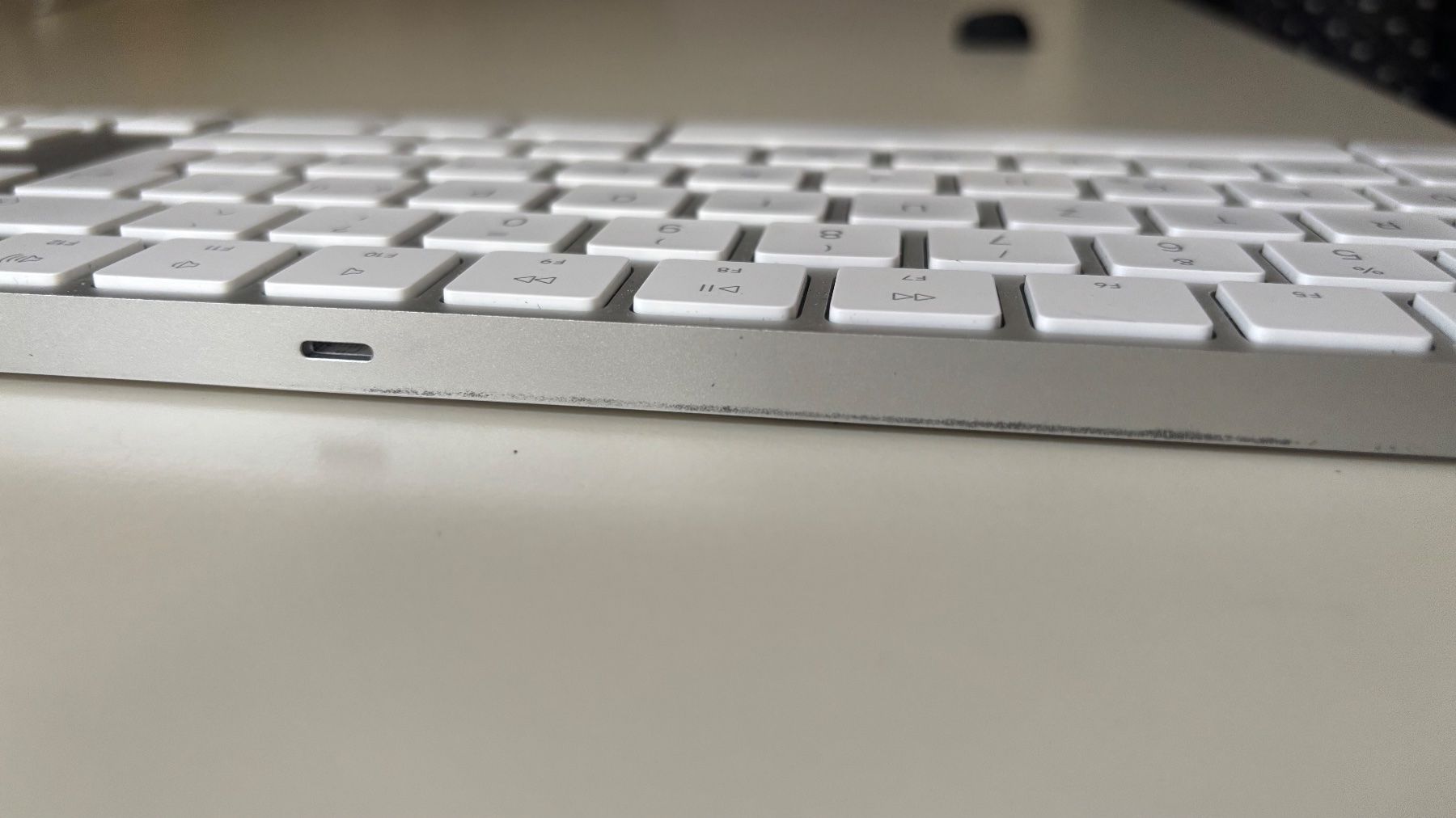 Apple Claviers: Apple Magic Keyboard mit Nummernblock – D'occasion à Wald ZH par ukulele77 2
