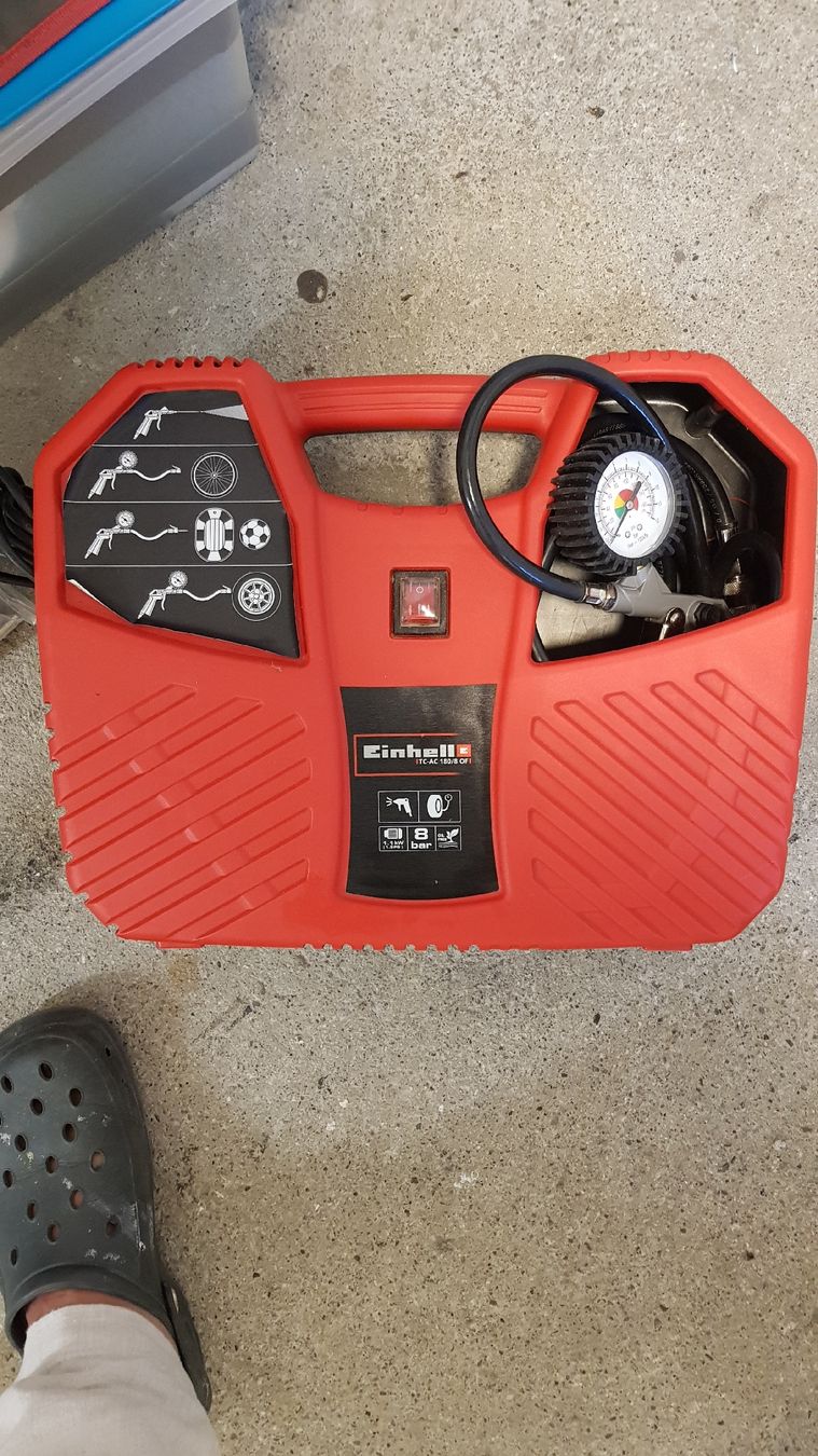 Einhell Kompressoren: Kompressor Einhell TC-AC180/8 – Gebraucht aus Dietikon von zdr_b95x 1