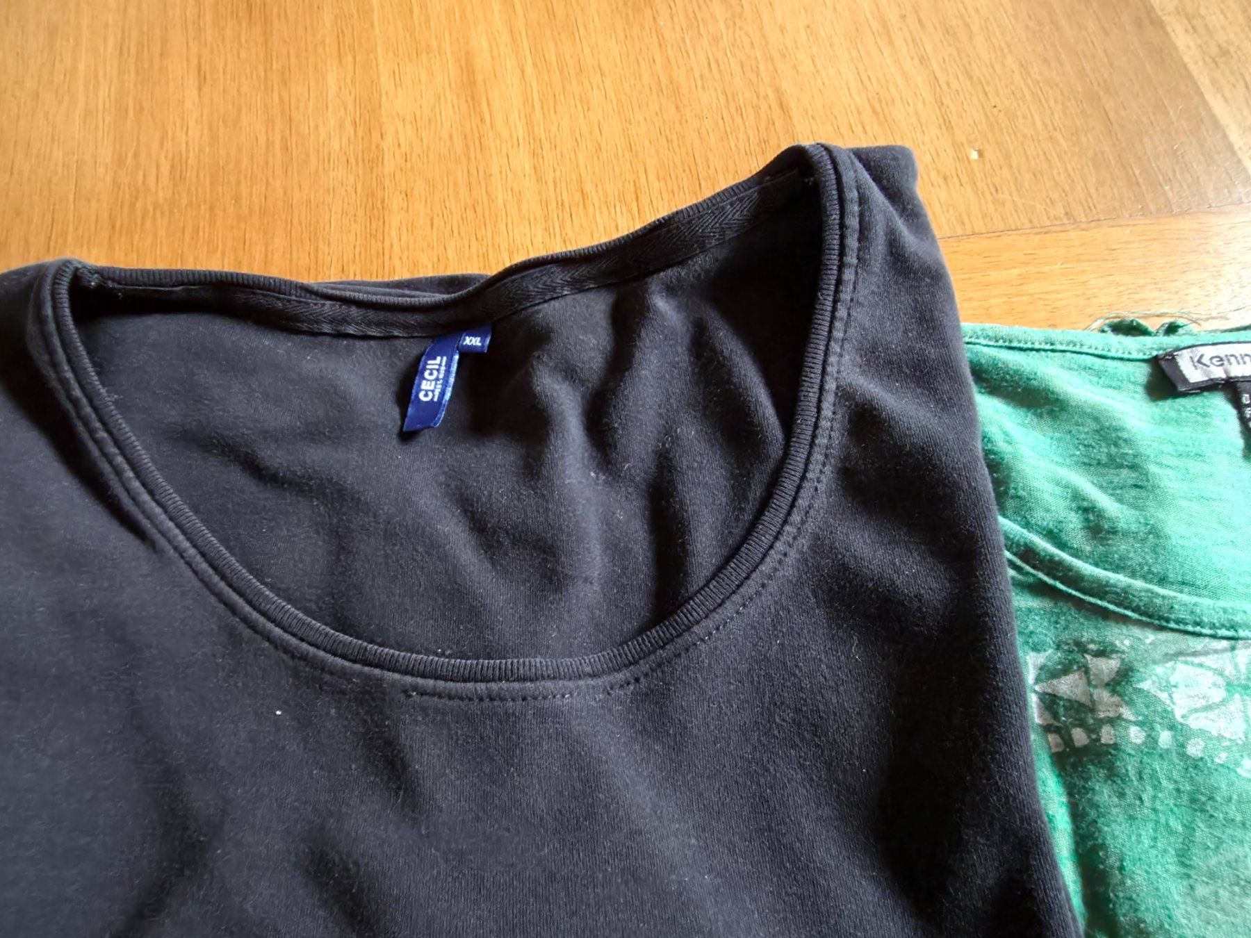 Cecil T-shirt: tshirt 4 cecile, 1x kenny s – Usato da Winterthur venduto da chimischimi 6
