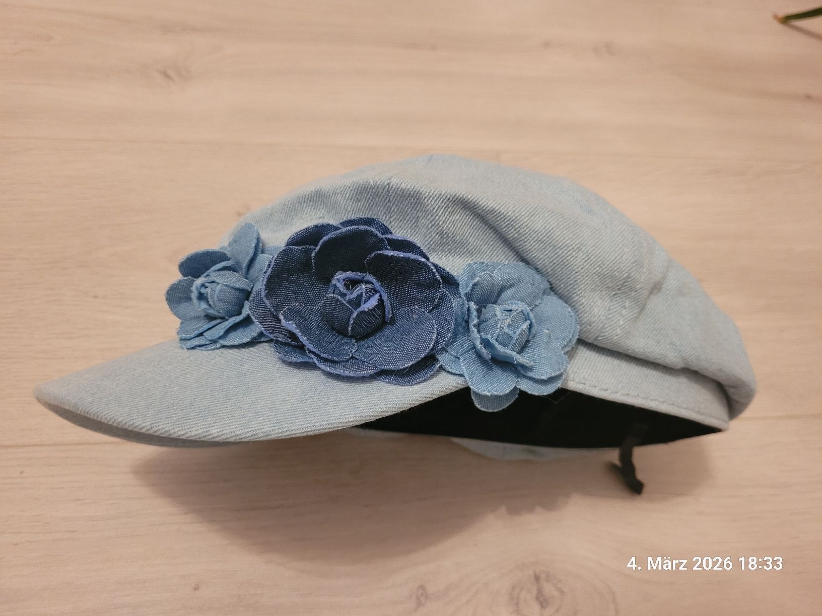 Copricapi, berretti & cappellini: Mütze Jeans mit Blumen – Usato da Bünzen venduto da Milly32 2