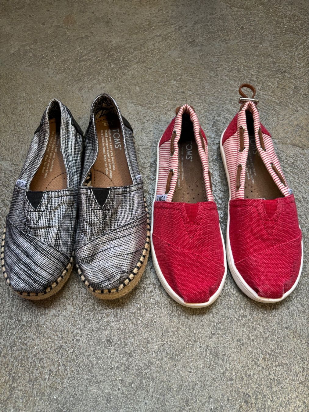 Toms Scarpe per ragazzi: Toms Enfants Taille 31 pack 2 – Nuovo e nell'imballaggio originale da Orbe venduto da D-stockFactory-Orbe
