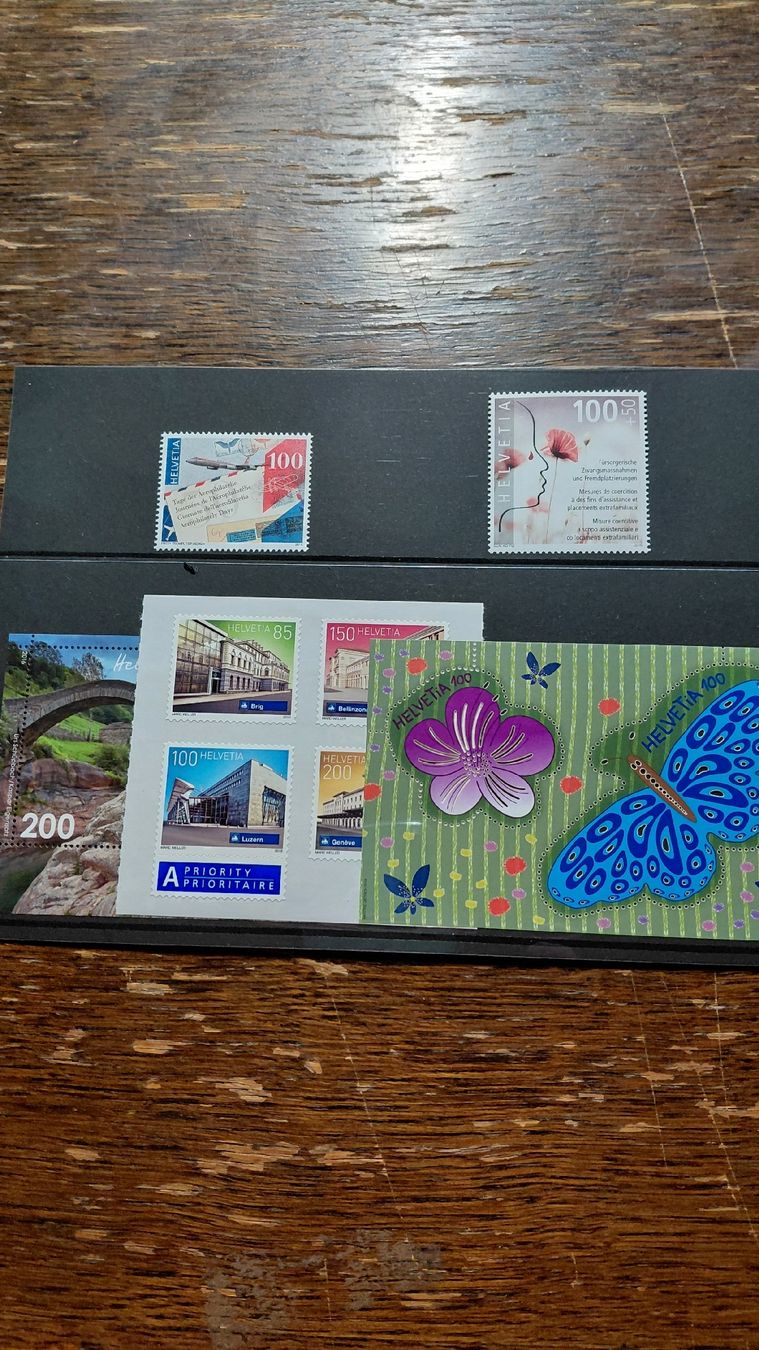 Tous les timbres: Jahresausgabe 2016 postfrisch – D'occasion à Riniken par ChriguG75 4