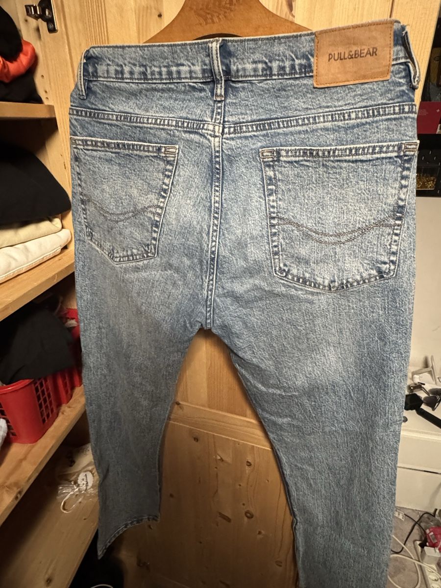 Pull&Bear Jeans: Jean Pull&Bear Délavé Taille 44 EUR - homme – Gebraucht aus Cudrefin von mel_dn2c 1