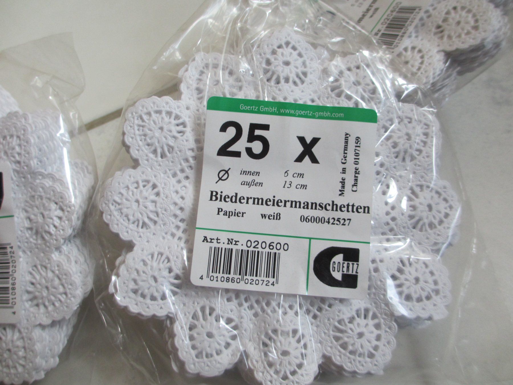Alle Dekorationen: 75 Papier Spitzendeckchen Biedermeier neu & OVP – Neu und originalverpackt aus Herisau von fan_h9qj