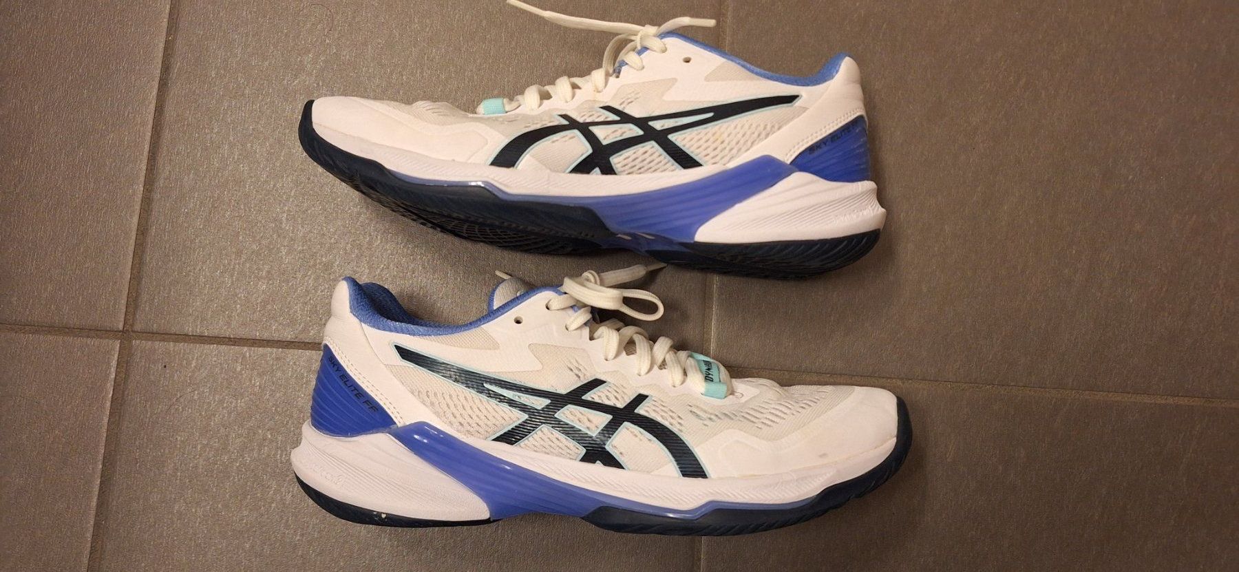Asics Chaussures femmes: Asics, blanche – Neuf (Voir description) à Lussery-Villars par pousinete02 1