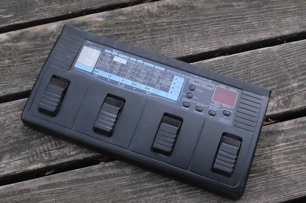 Zoom Strumenti musicali: Zoom 1010 Retro Multieffekt – Usato da Winterthur venduto da hermanadam