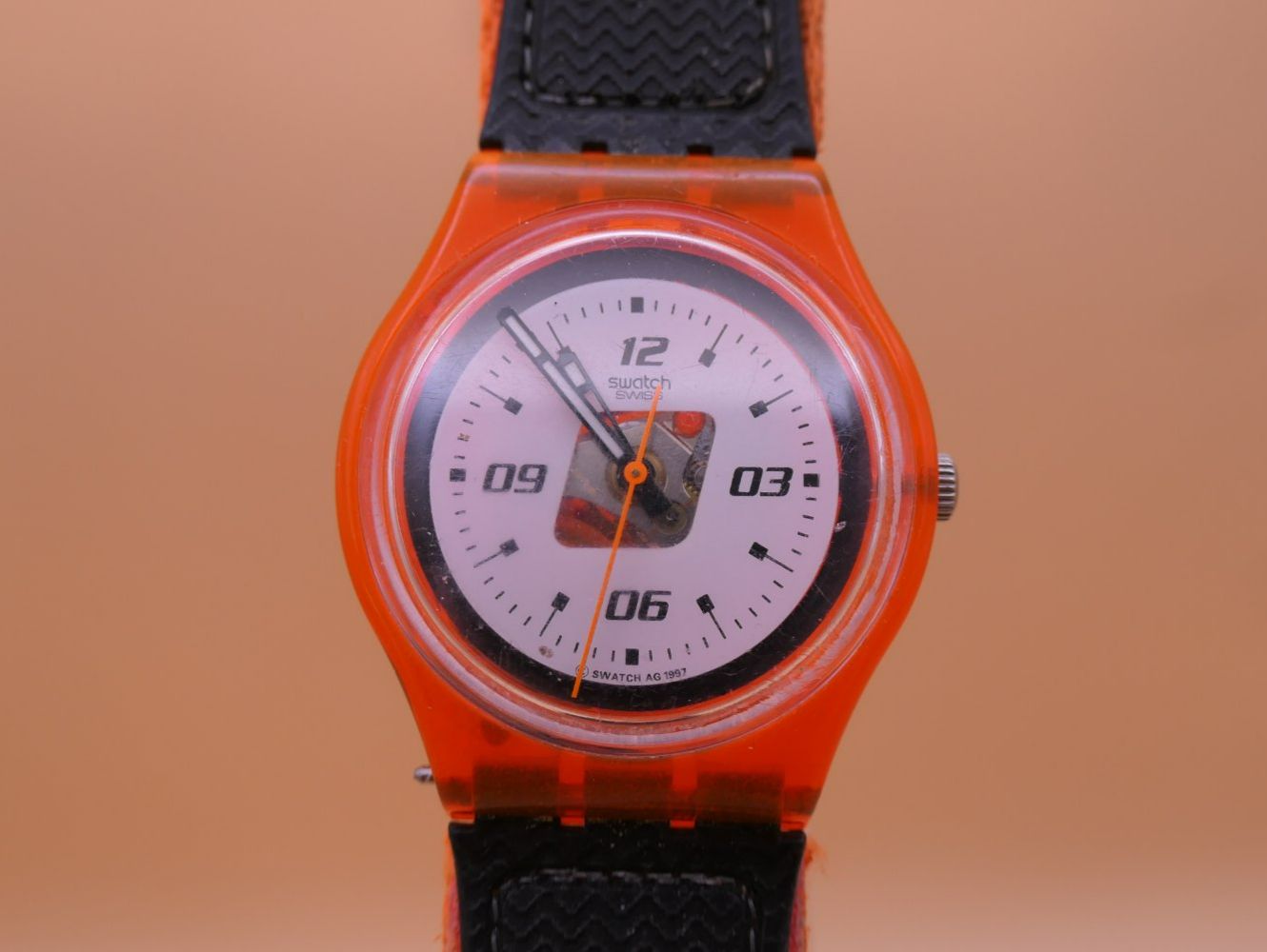 Swatch Montres: Swatch Gent Access "SKI PATROL" SKO100L, neue Batterie – D'occasion à Thun par CHRONOTIKA