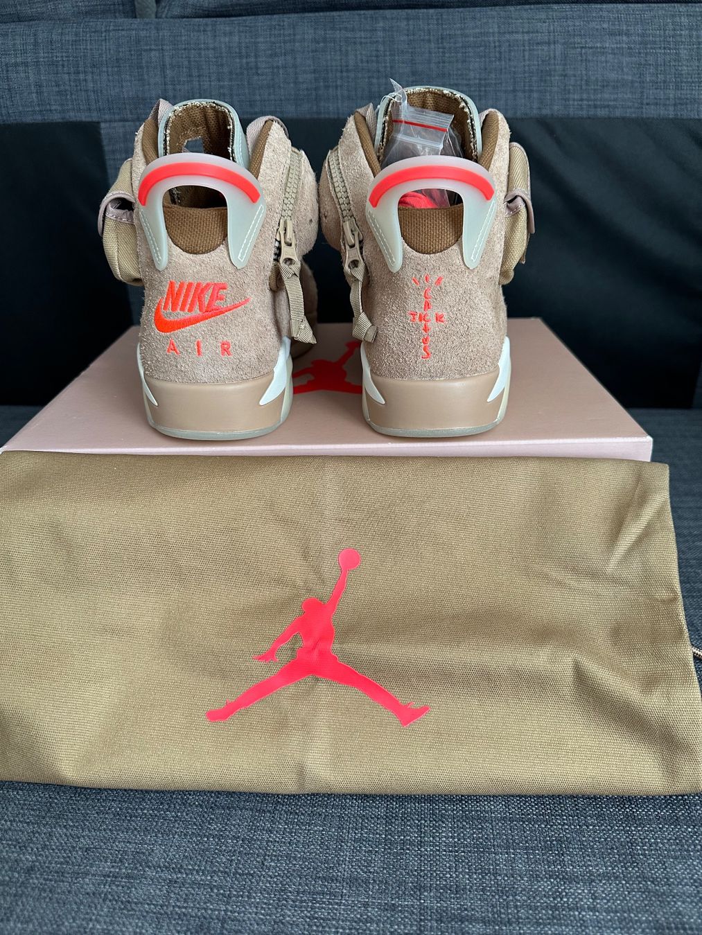Jordan Scarpe da uomo: Jordan 6 Retro x Travis Scott – Nuovo e nell'imballaggio originale da Wallisellen venduto da ntroulis80 3