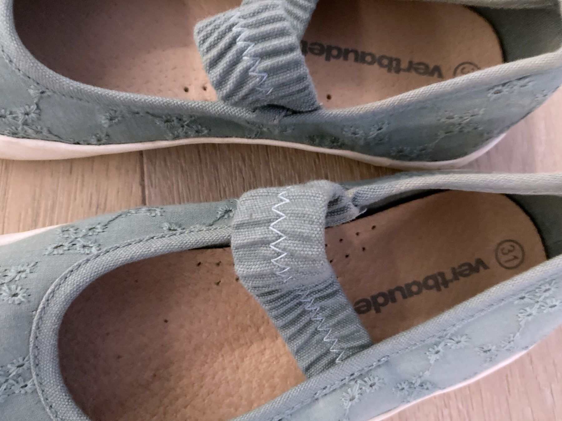 Vertbaudet Scarpe per ragazze: Mädchen Ballerina Gr. 31 – Usato da Eggenwil venduto da Lissi82 2