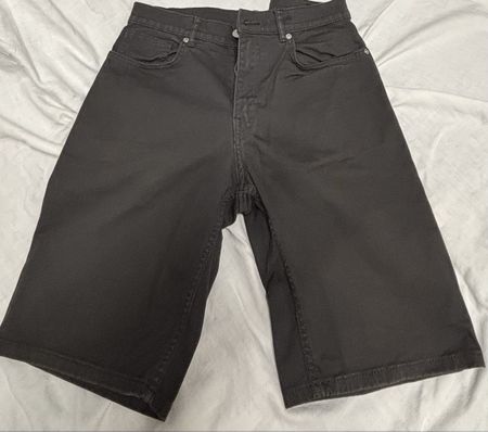 H&M Slim Fit Shorts, Sommer-Look, Top Zustand, Gr. 30