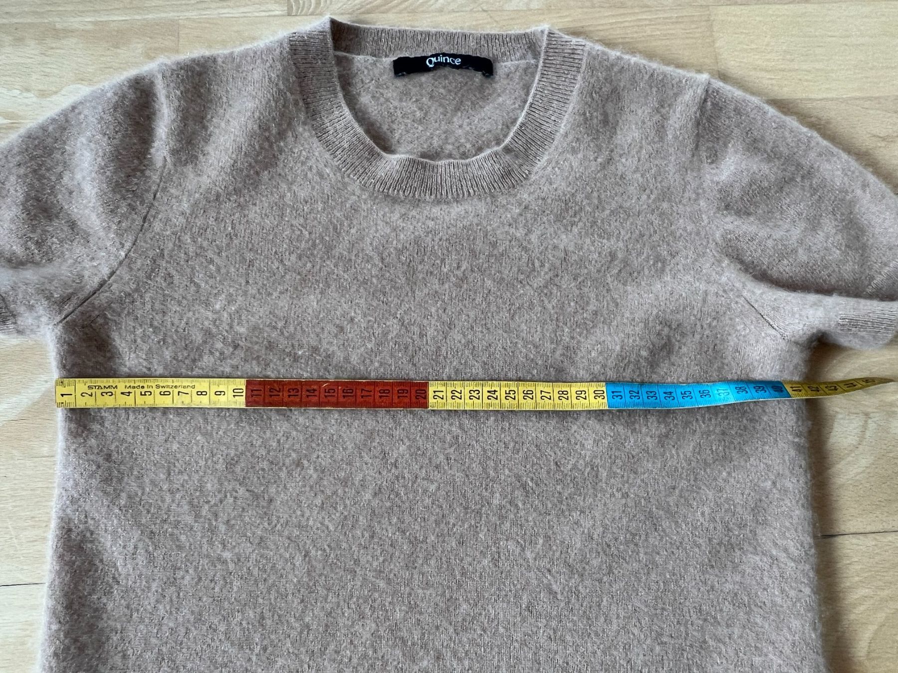Pullover & Sweatshirts: Quince kurzarm Pullover, 100% Kaschmir, Gr. S, Hellbraun – Gebraucht aus Worb von farben20zauber 4