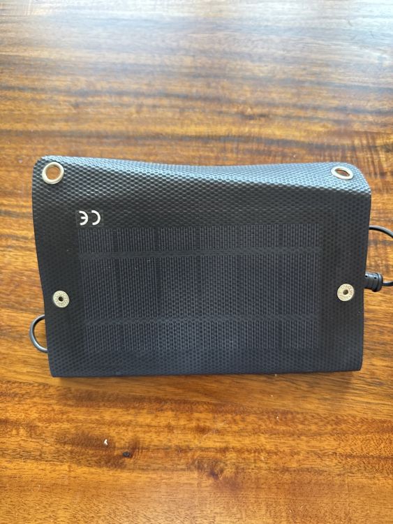 Dispositivi a energia solare: Solar Ladegerät 5V 4W – Für Handy & Powerbank, Outdoor geeig – Usato da Zürich venduto da Le_Hess 2