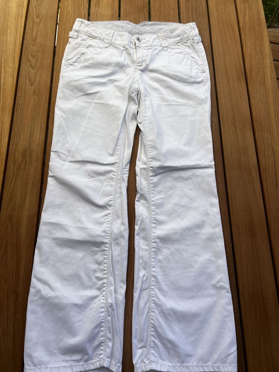 Esprit Pantaloni: Esprit Hose Gr.28/30 innen flecken  – Usato da Bottighofen venduto da fritz-81 2