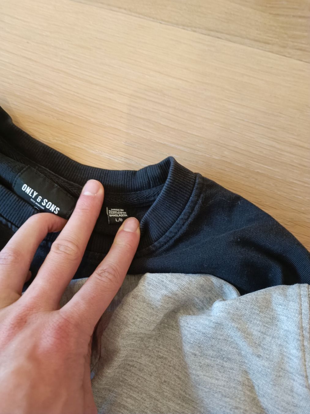 Pullover & Sweatshirts: 3 Pullover Only & Sons Grösse L in Schwarz Grau Dunkelblau – Gebraucht aus Oeschgen von timeout_helvetia 2