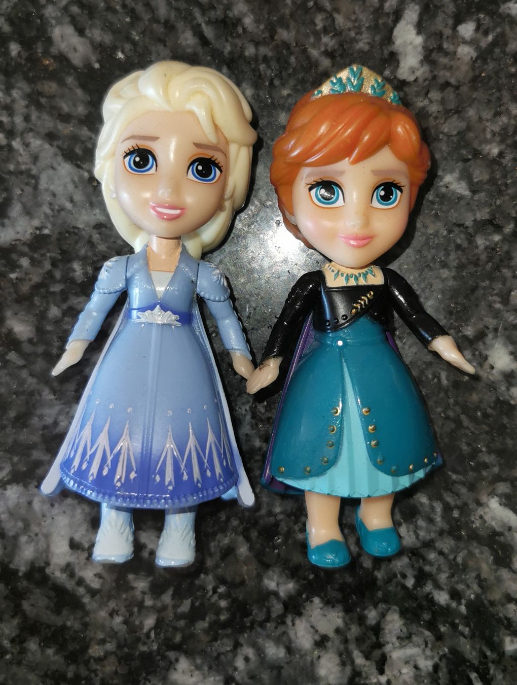 Bambole: Mini Puppe / Elsa und Anna 9cm – Usato da Winterthur venduto da Katyakaterina 1