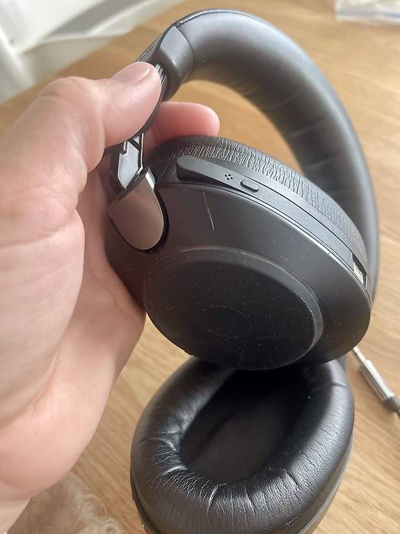 Jabra Cuffie: Jabra Evolve2 85 Premium Headset mit Lade-Dock & Case – Usato da Abtwil SG venduto da ZOALifestyle 4