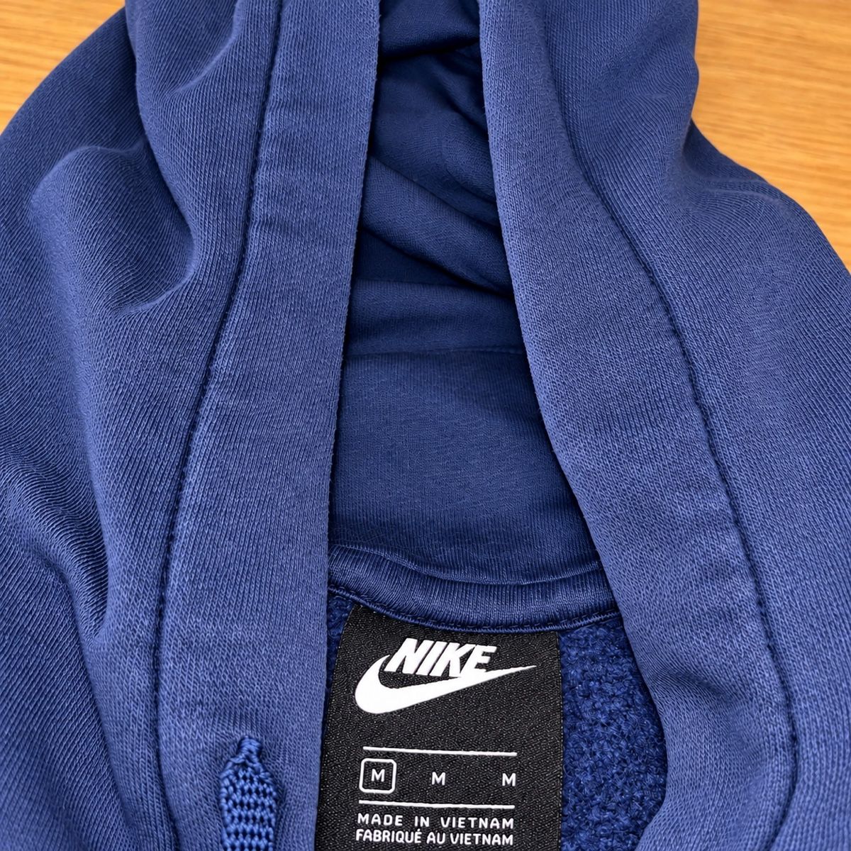 Nike Pullover & Sweatshirts: Nike Pullover M – Gebraucht aus Bassersdorf von lev_75cn 1