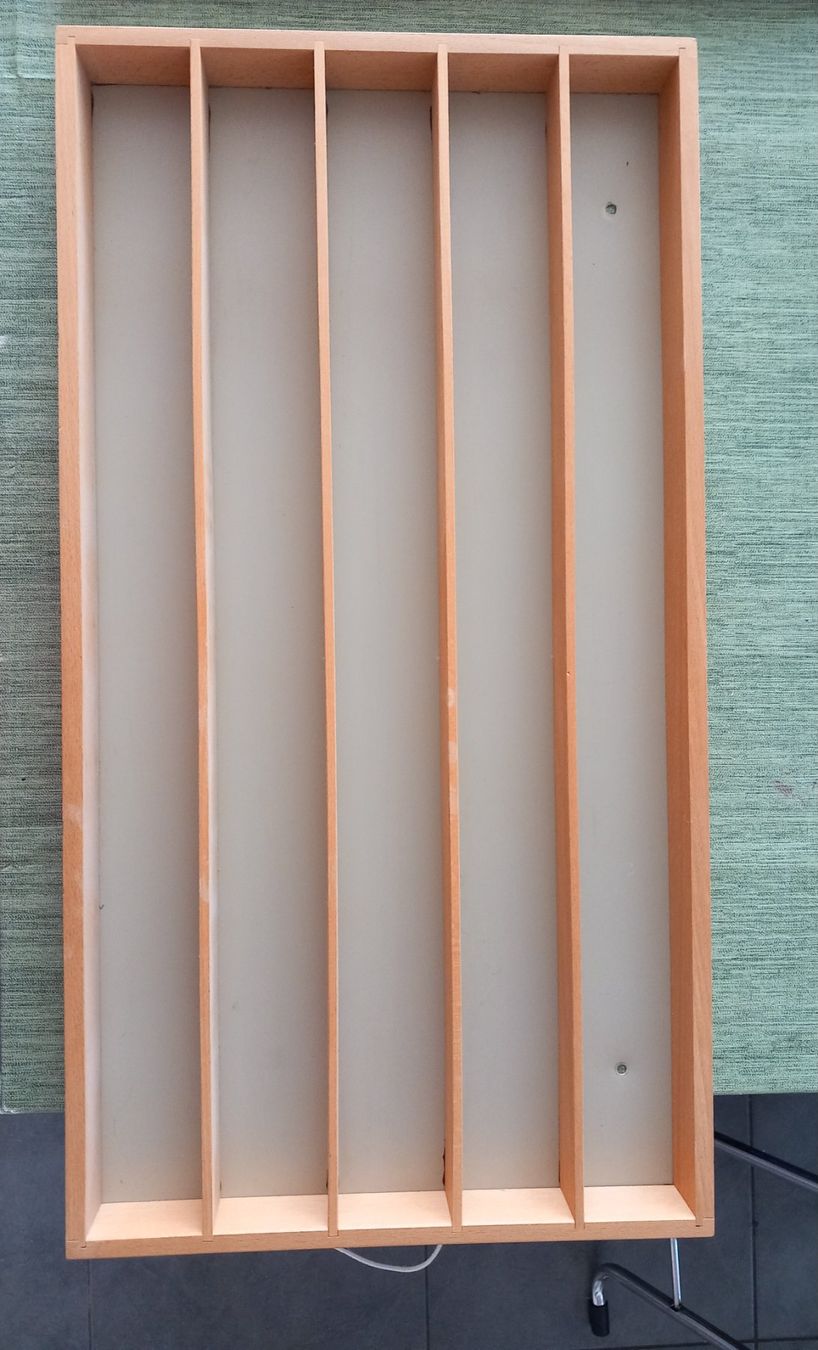 Regale: Holztablett mit 5 Fächern – Gebraucht aus Steinen von rosacathry