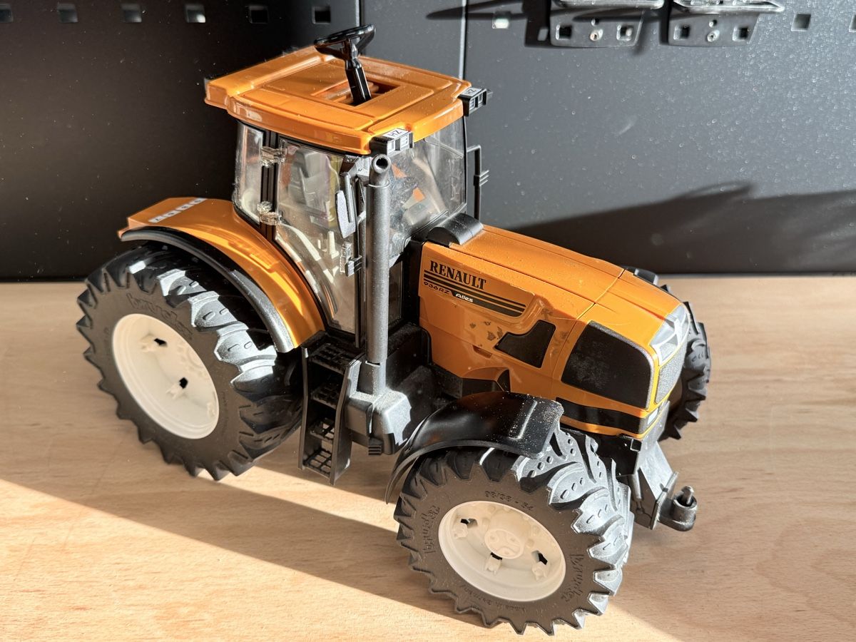 Bruder Giocattoli: Bruder Traktor – Usato da Affoltern BE venduto da _Kaeser_