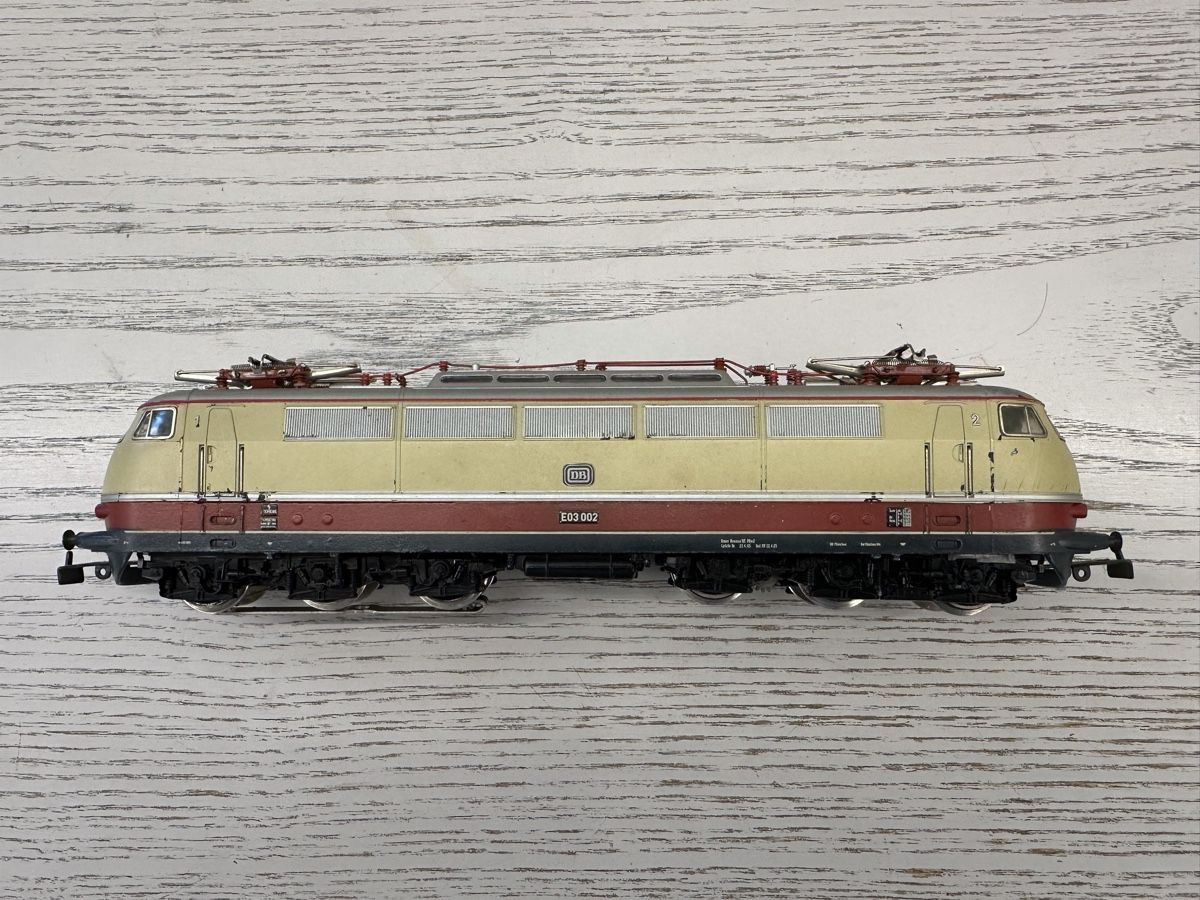 Märklin Modellini di ferrovie: Märklin 3053 DB BR 103 – Usato da Lupsingen venduto da New-Haven 2