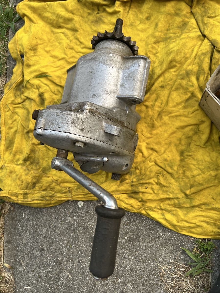 Triumph Tutti i ricambio per moto: Oldtimer Motorrad Getriebe BSA Triumph und andere Teile – Usato da Theilingen venduto da ovi123 3