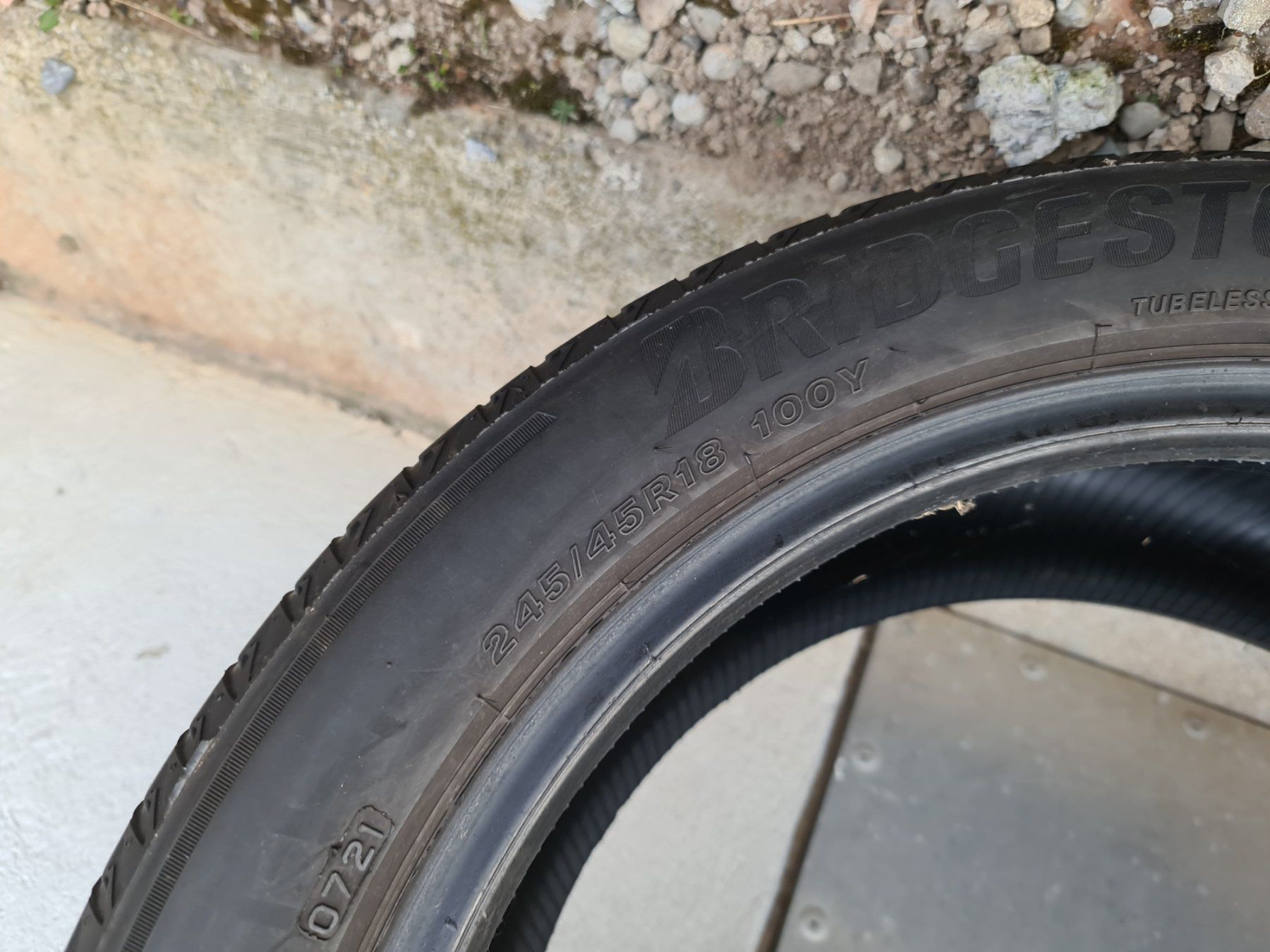 Pneumatici & Ruote complete: Bridgestone Sommerreifen 245/45R18 – Usato da Niederlenz venduto da DaveDasWahnsinn 4
