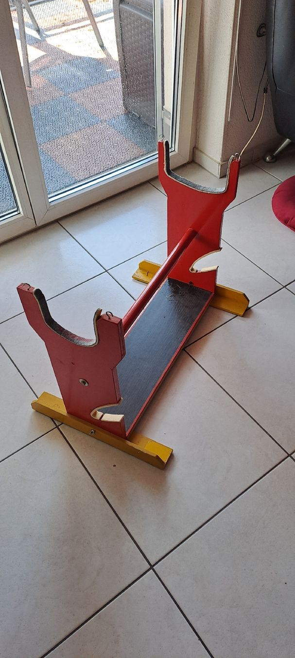 RC Modellbau: Modellflugzeugständer – Gebraucht aus oftringen von Amphei