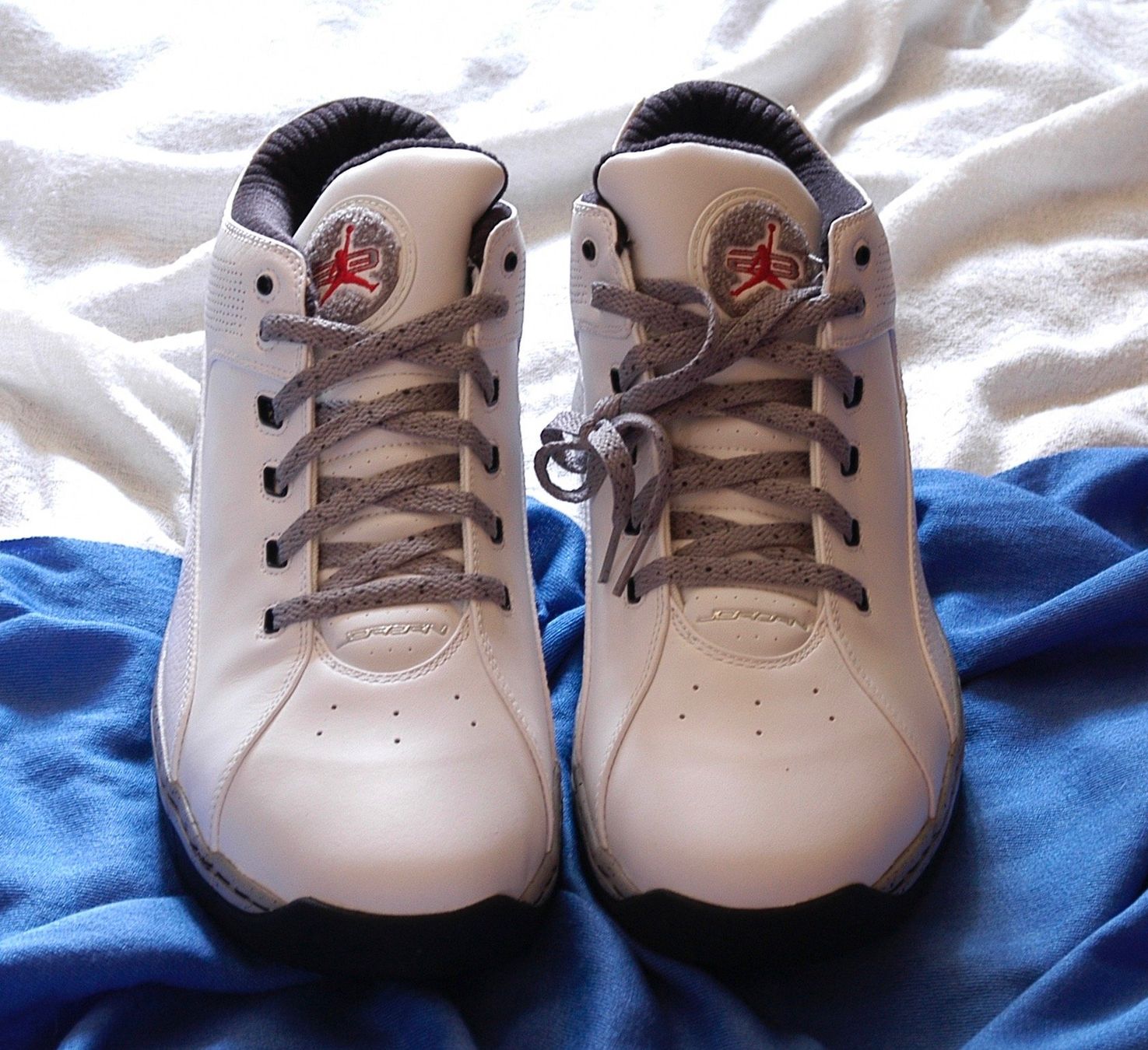 Jordan Scarpe da uomo: Chaussures JORDAN OL'SCHOOL – Nuovo e nell'imballaggio originale da Commugny venduto da MCapital 1