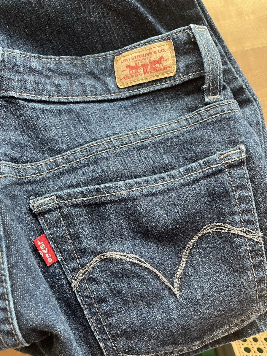 Levi's Jeans: Levis Jeans Damen, Gr. 26/32 dunkelblau – Usato da St. Gallen venduto da Miss_Jane_Marple 2