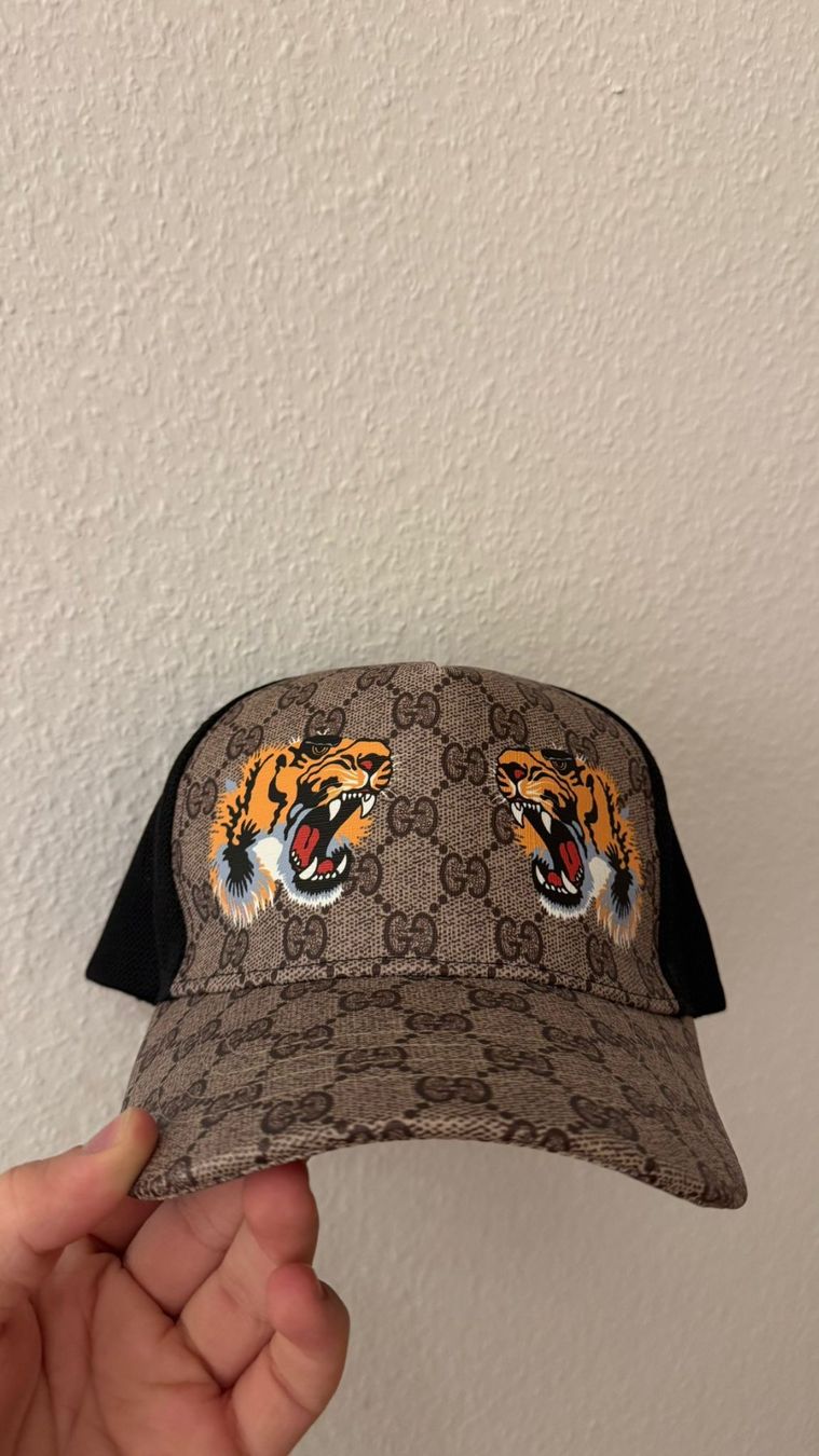 Gucci Copricapi, berretti & cappellini: Gucci Kappe Tiger Print – Usato da St. Gallen venduto da marco.scheuble
