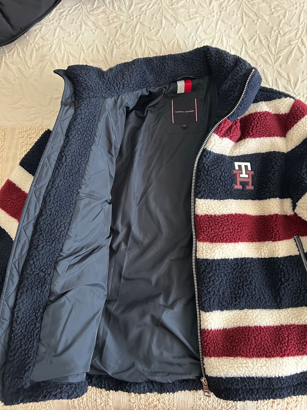 Cappotti: Manteau "mouton" Tommy Hilfiger – Nuovo (secondo la descrizione) da Fribourg venduto da SenhorNeves 2