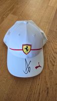 Casquette Ferrari signée par Arthur Leclerc