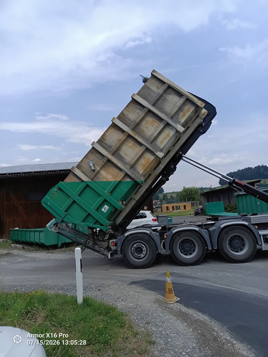 Conteneurs de construction: Abrollmulde mit Förderband – D'occasion à Schmiedrued par Bolligerracing 3