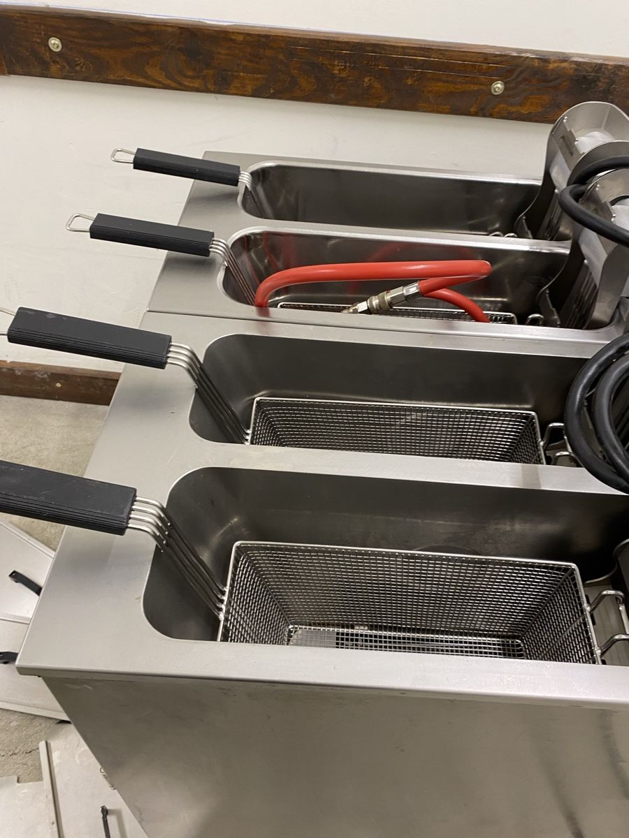 Elettrodomestici da cucina: 2 Fritteusen – Usato da Dietikon venduto da dia_y8y5 8