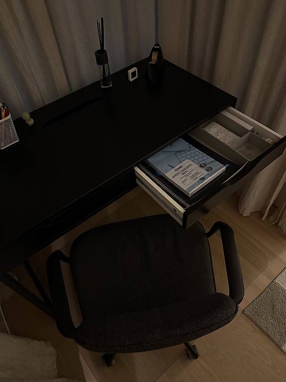 Scrivanie: ALEX Schreibtisch IKEA – Usato da Regensdorf venduto da mxrcxc