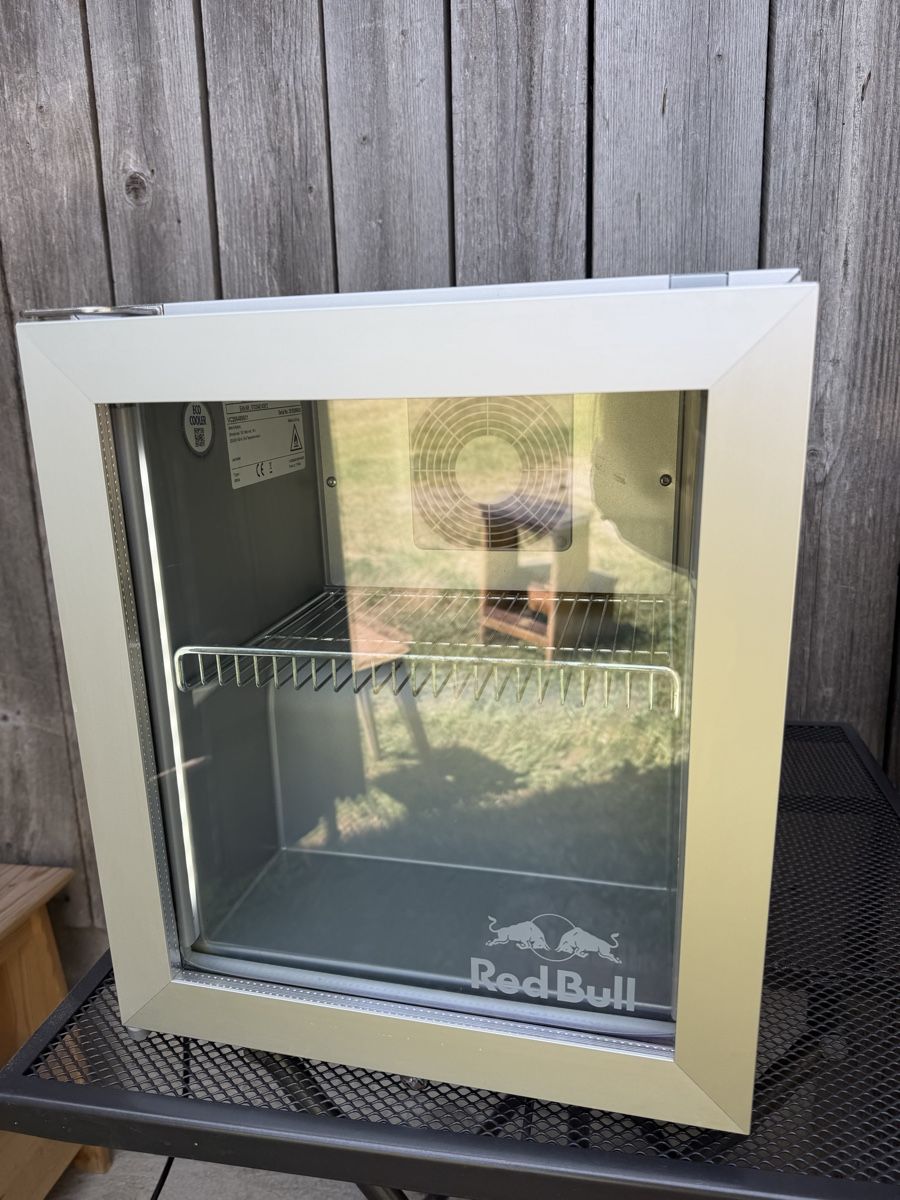 Frigoriferi: Frigo Redbull  – Usato da Bulle venduto da Lamontagne66 5