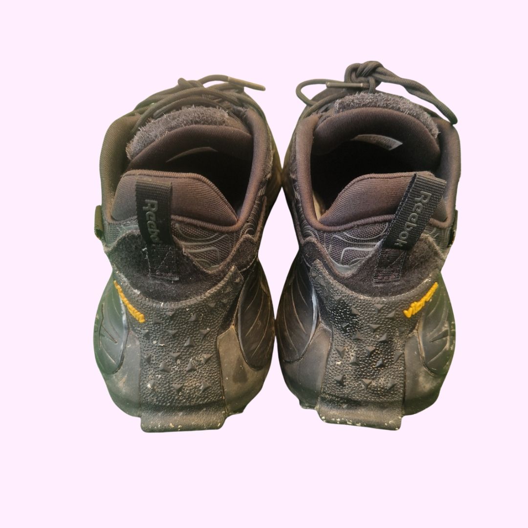 Reebok Scarpe da uomo: Reebok Sneaker schwarz Grösse 39 gebraucht – Usato da Bern venduto da Vintagefromthefuture 5