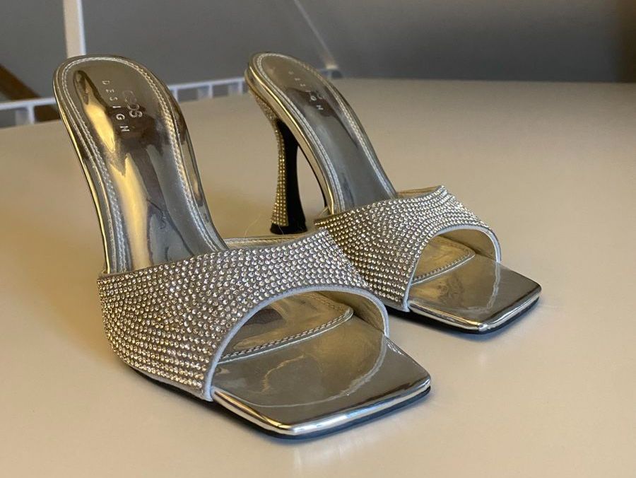 Asos Scarpe da donna: Asos Design High Heels Silber, Gr. 37 – Usato da Kreuzlingen venduto da MeinKleinesAtelier