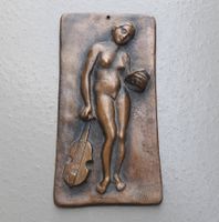 Bronzerelief: weiblicher Akt signiert JK