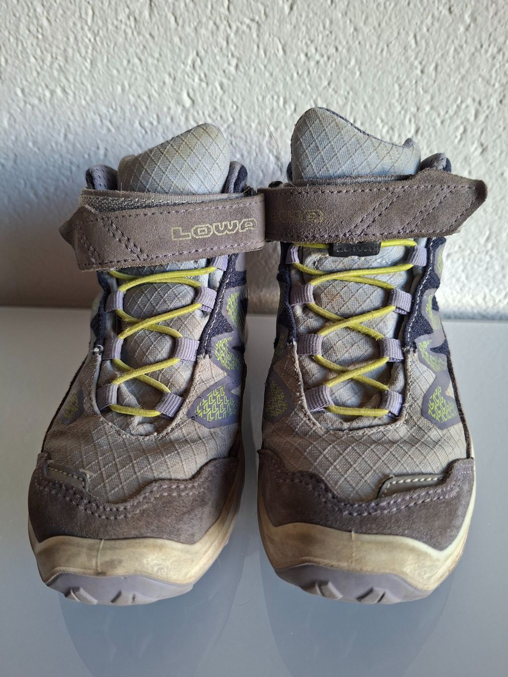 Lowa Scarpe per ragazzi: Kinder Wanderschuhe LOWA Grösse 30 – Usato da Erlinsbach venduto da pfunky 1