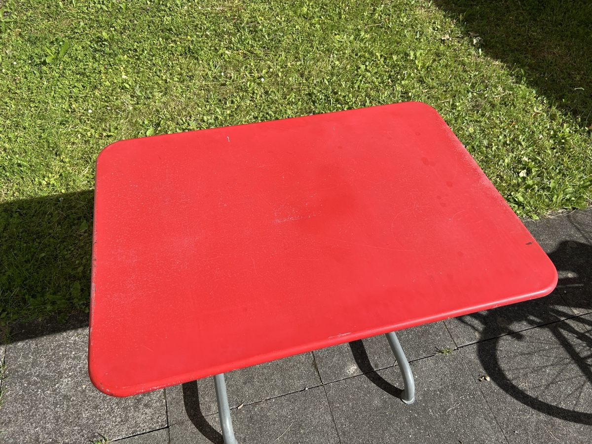 Tables: Blechtisch Sissach – D'occasion à Zürich par ann_9fv5 1