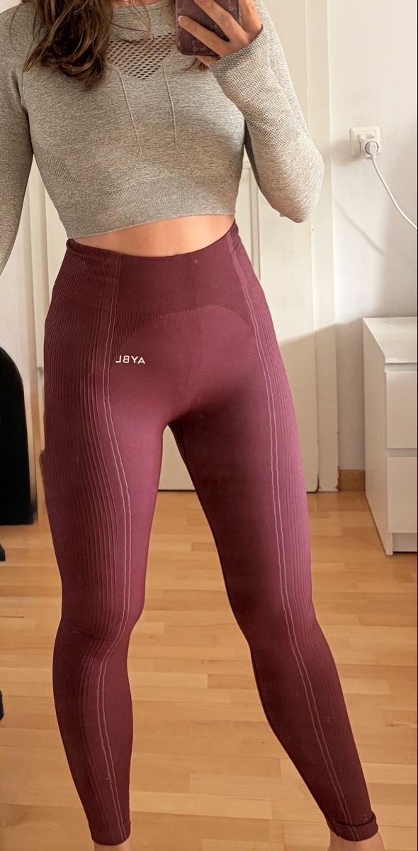 Aybl Leggings: AYBL Reflex Seamless Leggings  – D'occasion à Zürich par lau_ss6p