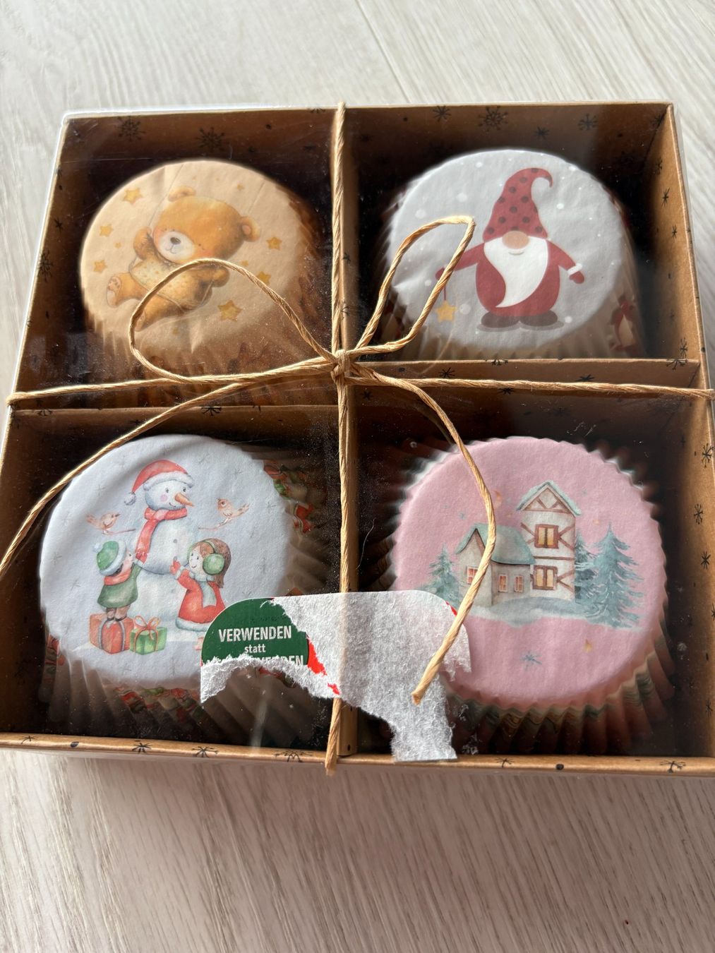 Teglie da forno: 1 Packung mit 100 Papierbackförmchen – Nuovo e nell'imballaggio originale da Mühleberg venduto da cupra80