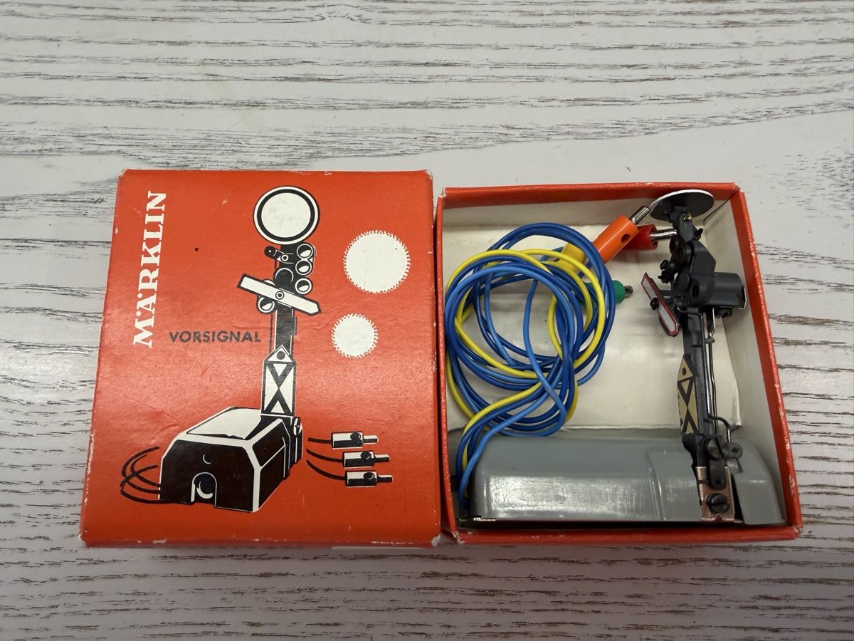 Märklin Modellini di ferrovie: Märklin 7038 Form-Vorsignal – Usato da Lupsingen venduto da New-Haven 1