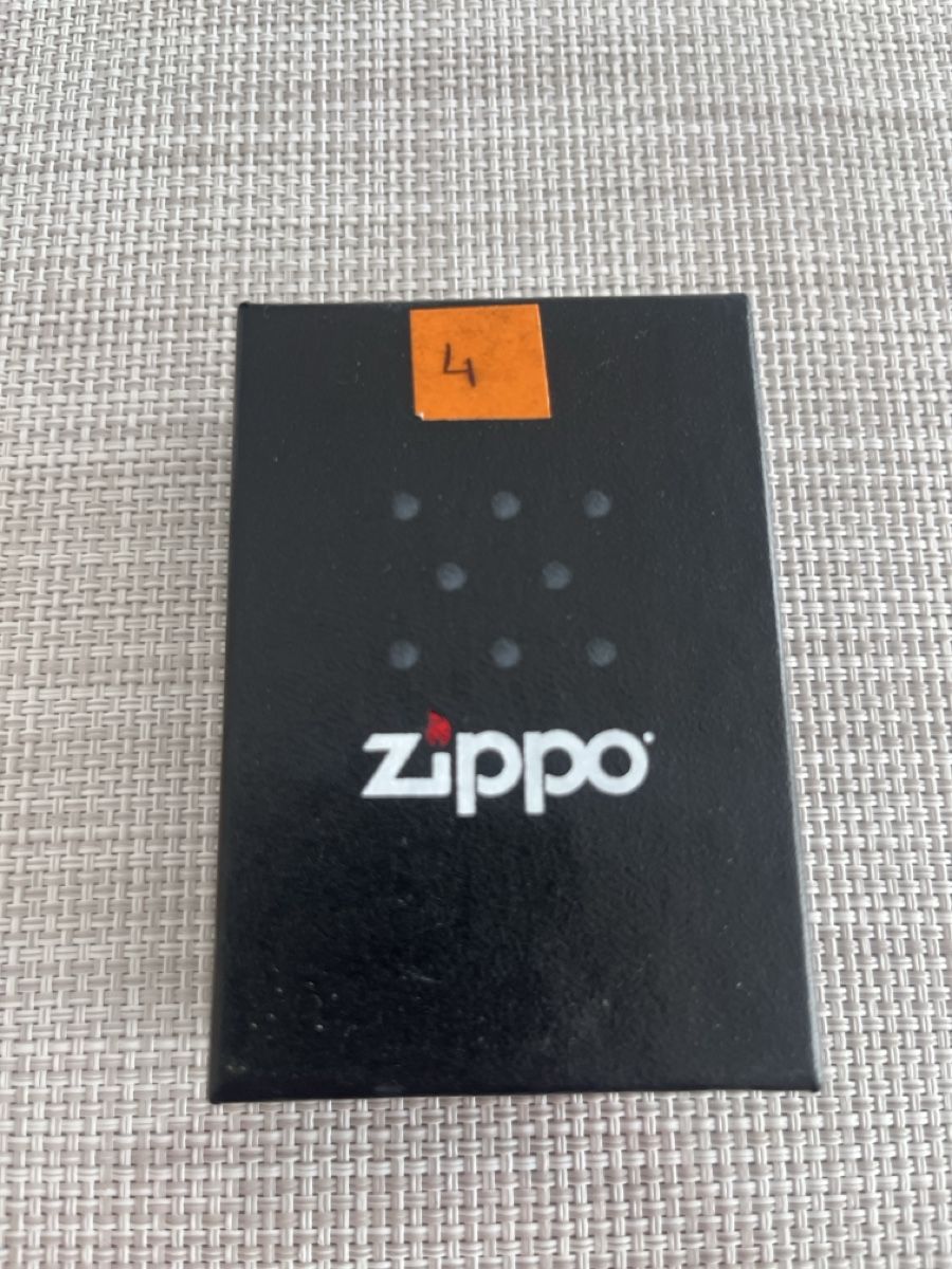 Zippo Accendini: Original Zippo Feuerzeug "Best Garage" – Usato da Bassersdorf venduto da VERO-EN