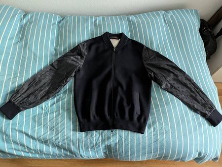 Louis Vuitton Monogram Sleeve Bomber Grösse M