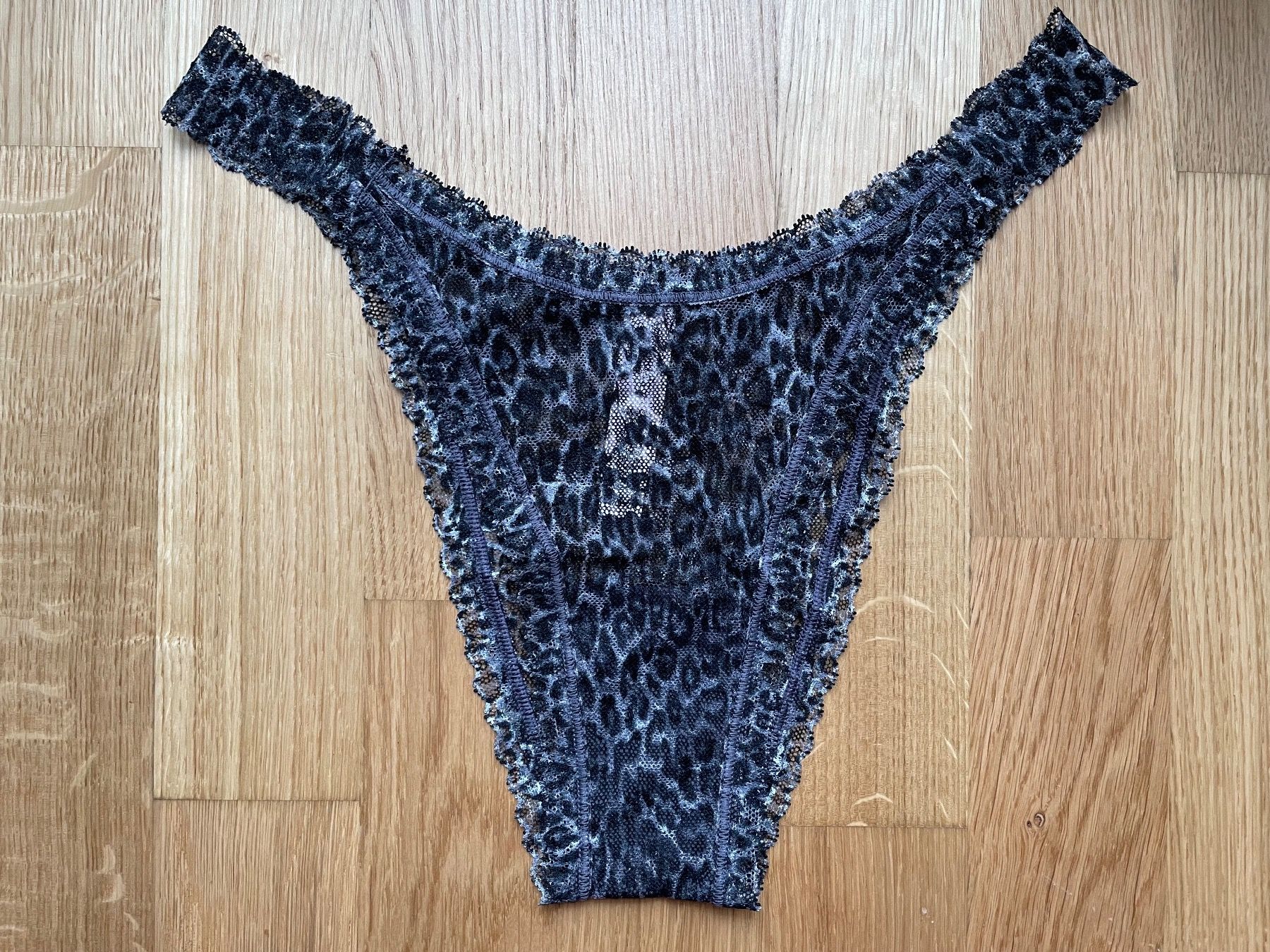 Victoria’s Secret Brazilian Lace Panty M NEW (Neu und originalverpackt ...