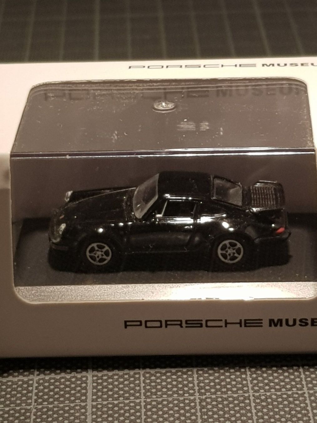 Porsche Modellini d'auto: Porsche 964 Turbo – Nuovo e nell'imballaggio originale da Chézard-St-Martin venduto da AlPat-Collections 1