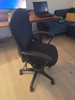 Bürostuhl, voll funktionsfähig, Gebrauchsspuren